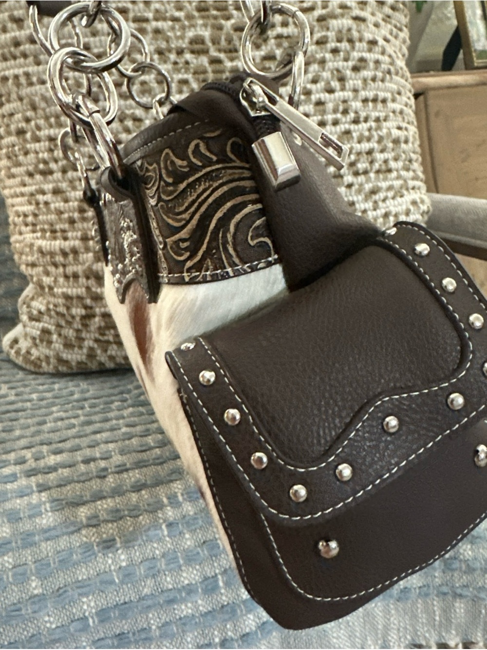 Women's Concealed Carry Purse - Western Cowhide Satchel Bag w/ Embossed Trim - Picture 4 of 8